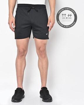 fast-dry shorts with slip pockets