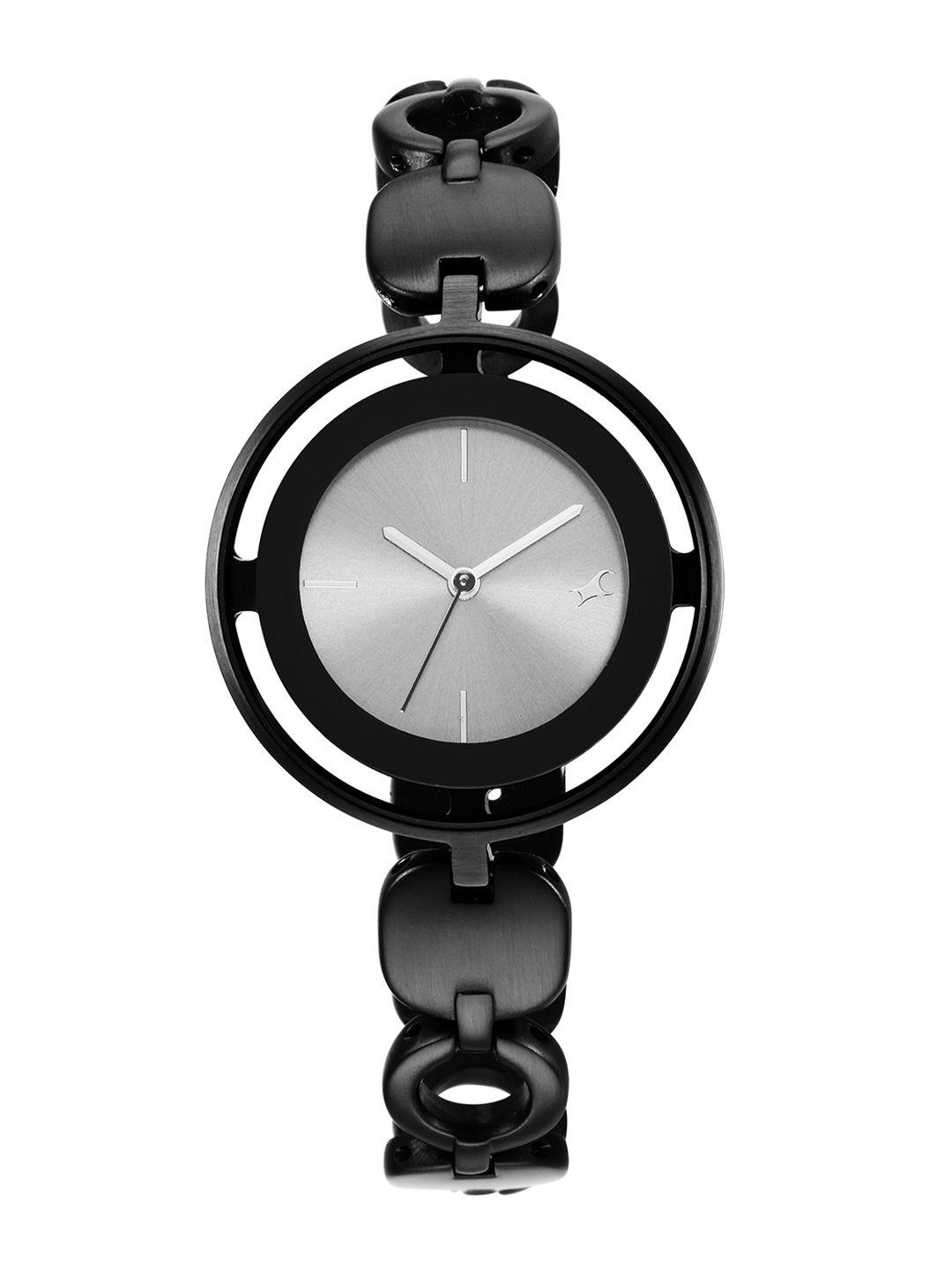 fastrack women grey brass dial & black straps analogue watch