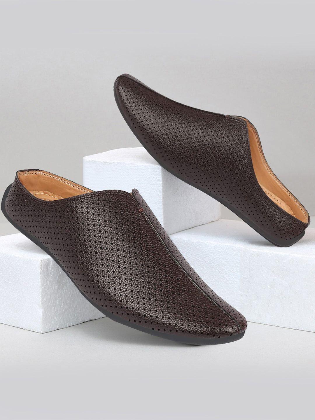 fausto men perforated lightweight clogs