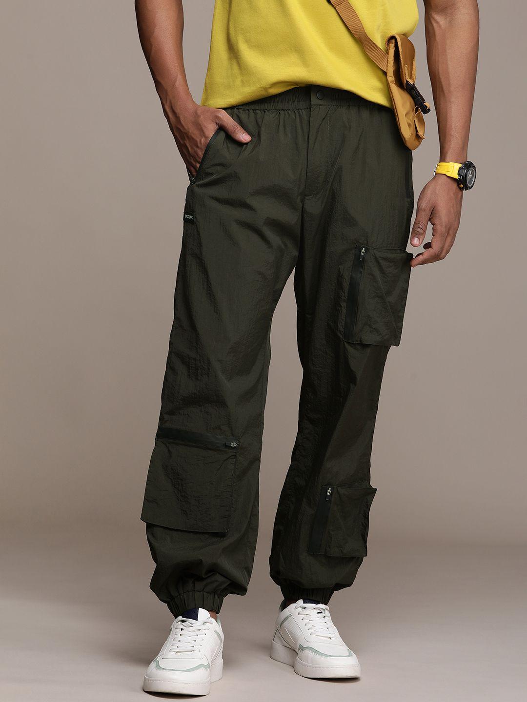 fcuk men solid mid-rise regular cargo joggers