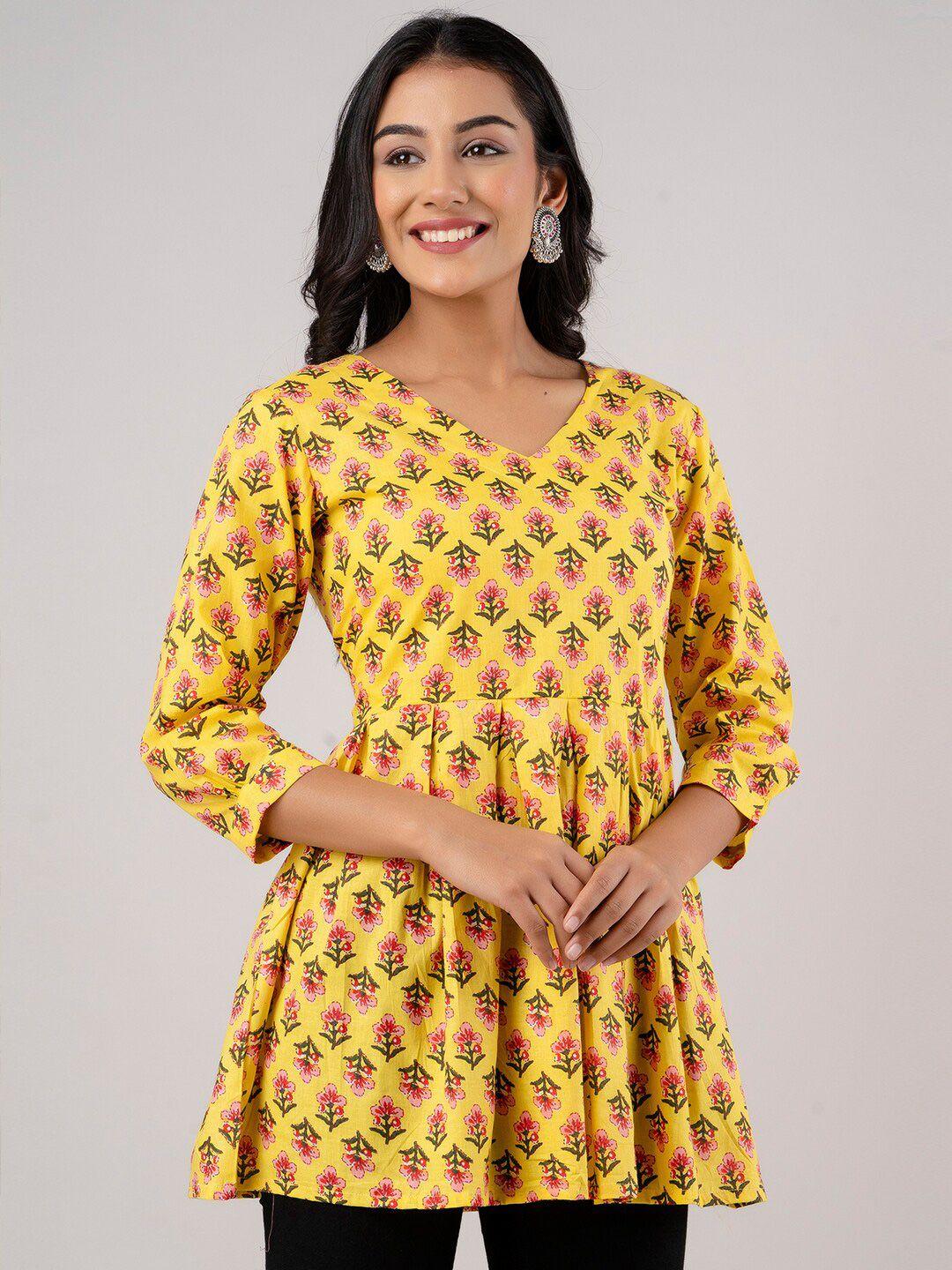 feranoid floral printed v-neck pure cotton pleated kurti