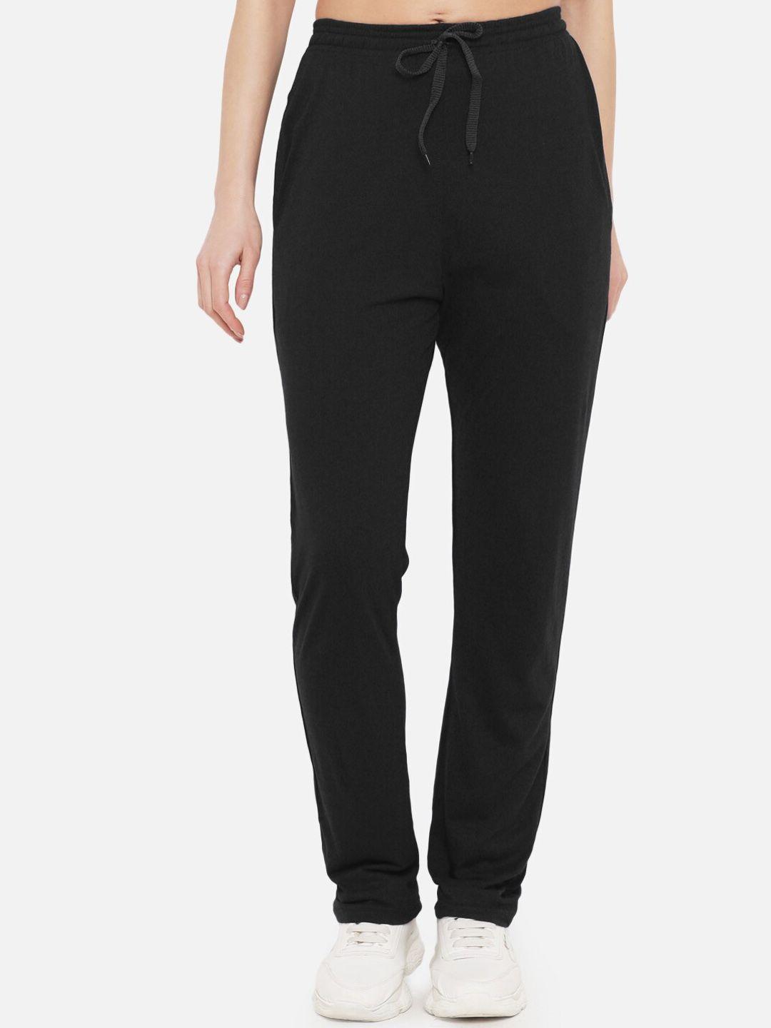 fflirtygo-women-black-solid-relaxed-fit-cotton-track-pants