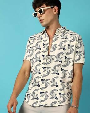 fish print spread-collar shirt