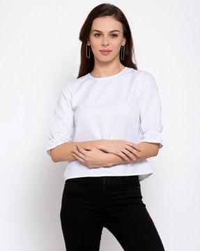 fitted top with frilled sleeves