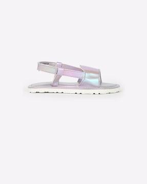flat-sandals-with-velcro-fastening