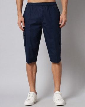 flat-front cargo 3/4th shorts