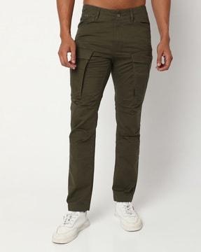 flat-front hannes in tapered fit cargo trousers
