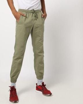 flat-front joggers with drawstring fastening