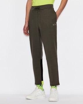 flat-front mid-rise trousers with contrast panel