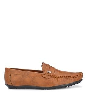 flat-heel slip-on loafers