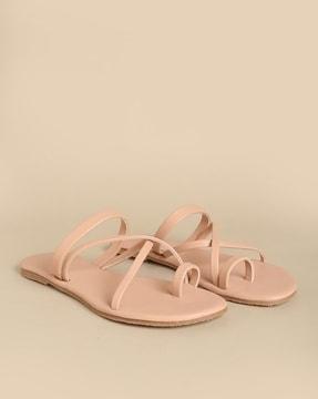 flat sandals with toe-ring