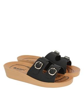 flip-flops with buckle fastening