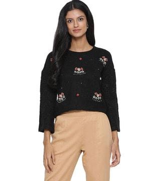 floral embroidered crop pullover