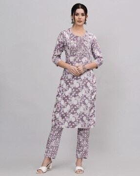 floral embroidered straight kurta with pants