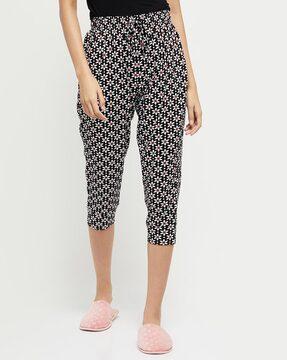floral print capris with mid-rise waist