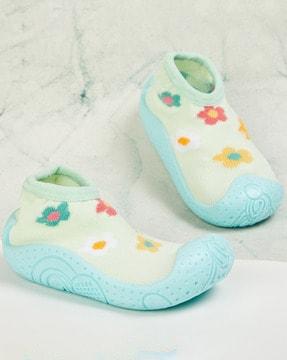 floral print round-toe sneakers