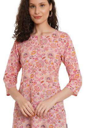 floral cotton round neck women's casual wear kurti - pink