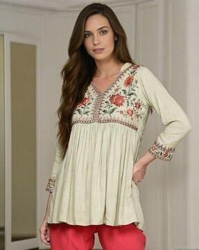 floral embroidered fitted tunic top