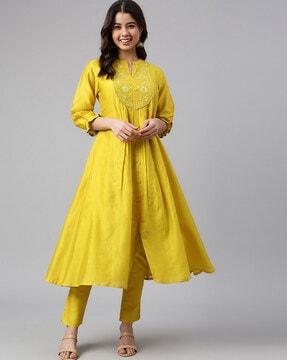 floral embroidered flared kurta with pants