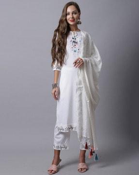 floral embroidered kurta & trousers with dupatta