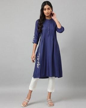 floral embroidered pleated kurta