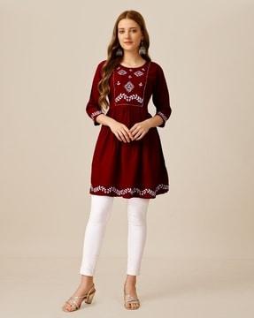 floral embroidered round-neck tunic