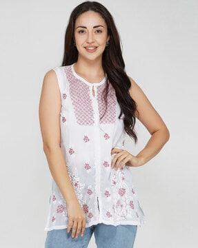 floral embroidered slim-fit top