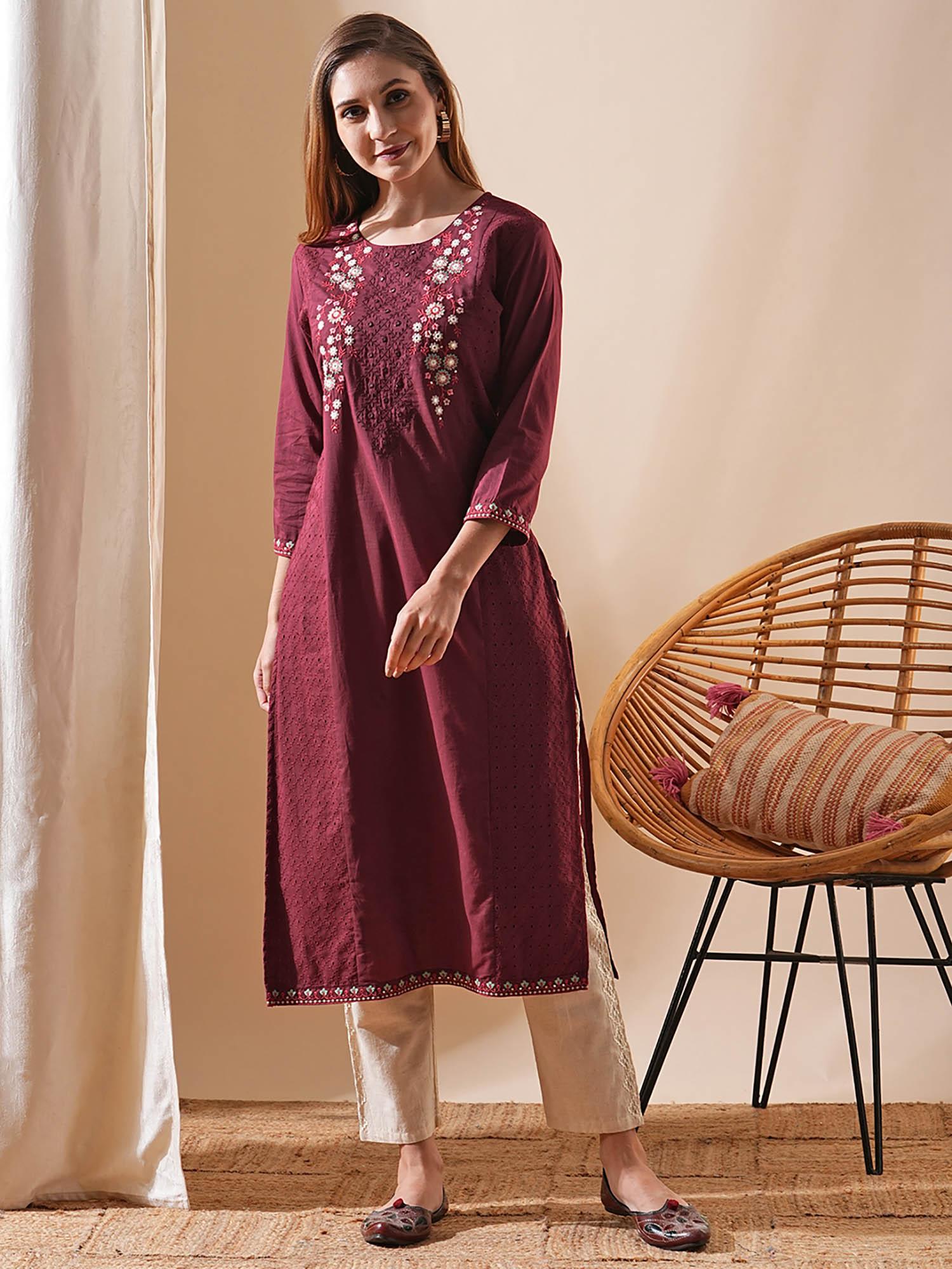 floral embroidered straight fit kurta- maroon