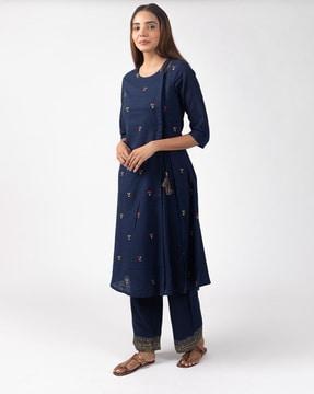 floral embroidered straight kurta & pants