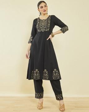 floral embroidered straight kurta set