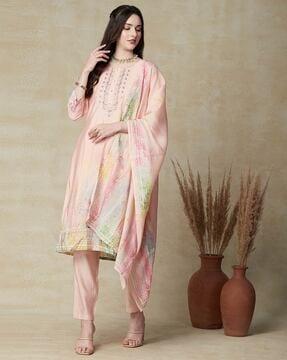 floral embroidered straight kurta with pants & dupatta