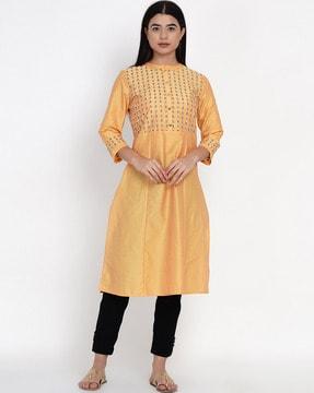 floral embroidered straight kurta