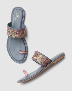 floral embroidered toe-ring flat sandals