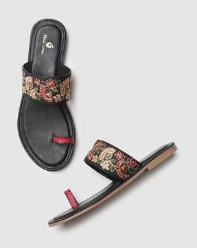 floral embroidered toe-ring flat sandals