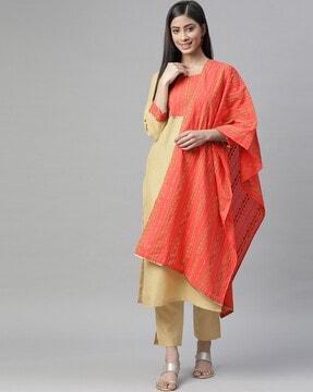 floral kurta set with 3/4th sleeves