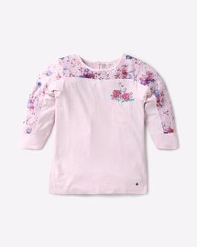 floral pattern top with patch pocket