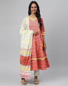 floral print anarkali kurta set with dupatta