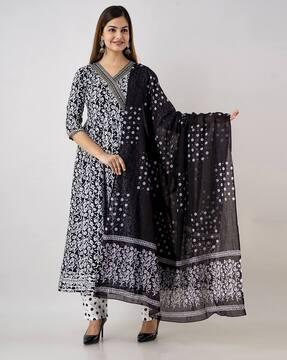 floral print anarkali kurta with pants & dupatta