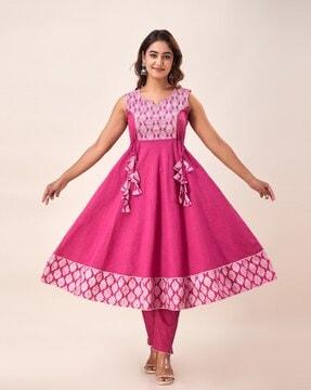 floral print anarkali kurta with tassels