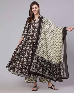 floral print angrakha kurta set with dupatta