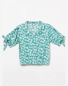 floral print button-front top