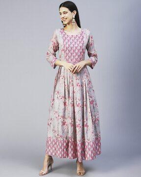 floral print flared dress with belt