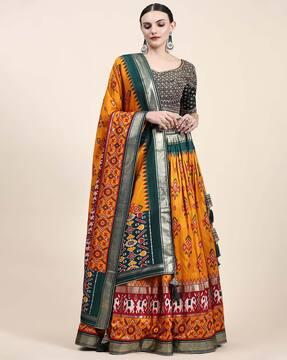 floral print lehenga choli set with dupatta