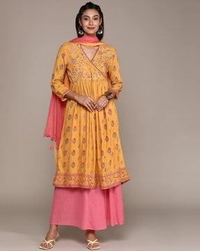 floral print sharara kurta set with dupatta