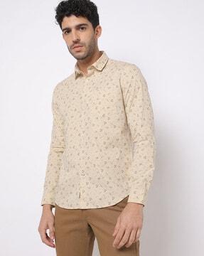 floral print slim fit shirt with patch pocket