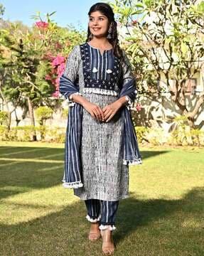 floral print straight kurta with pants & dupatta