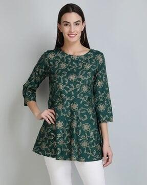 floral print top with 3/4th  sleeves