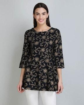 floral print top with 3/4th  sleeves