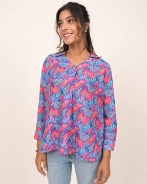 floral print top with cuffed sleeves