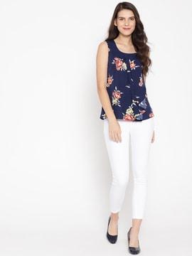 floral print top with pleats